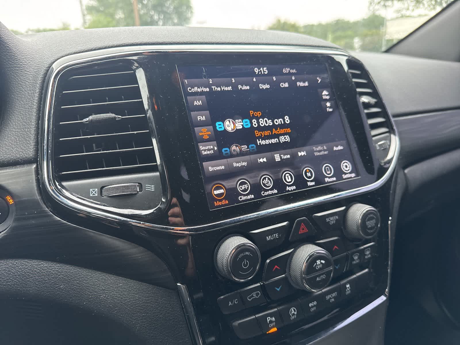 Thumbnail: 2020 Jeep Grand Cherokee - 13