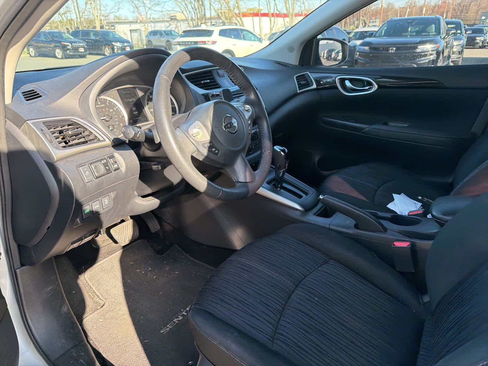 Thumbnail: 2018 Nissan Sentra - 11