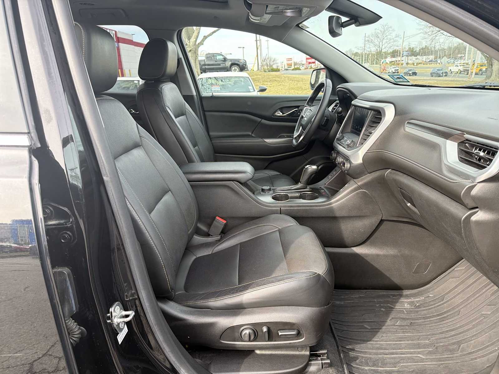 Thumbnail: 2018 GMC Acadia - 15