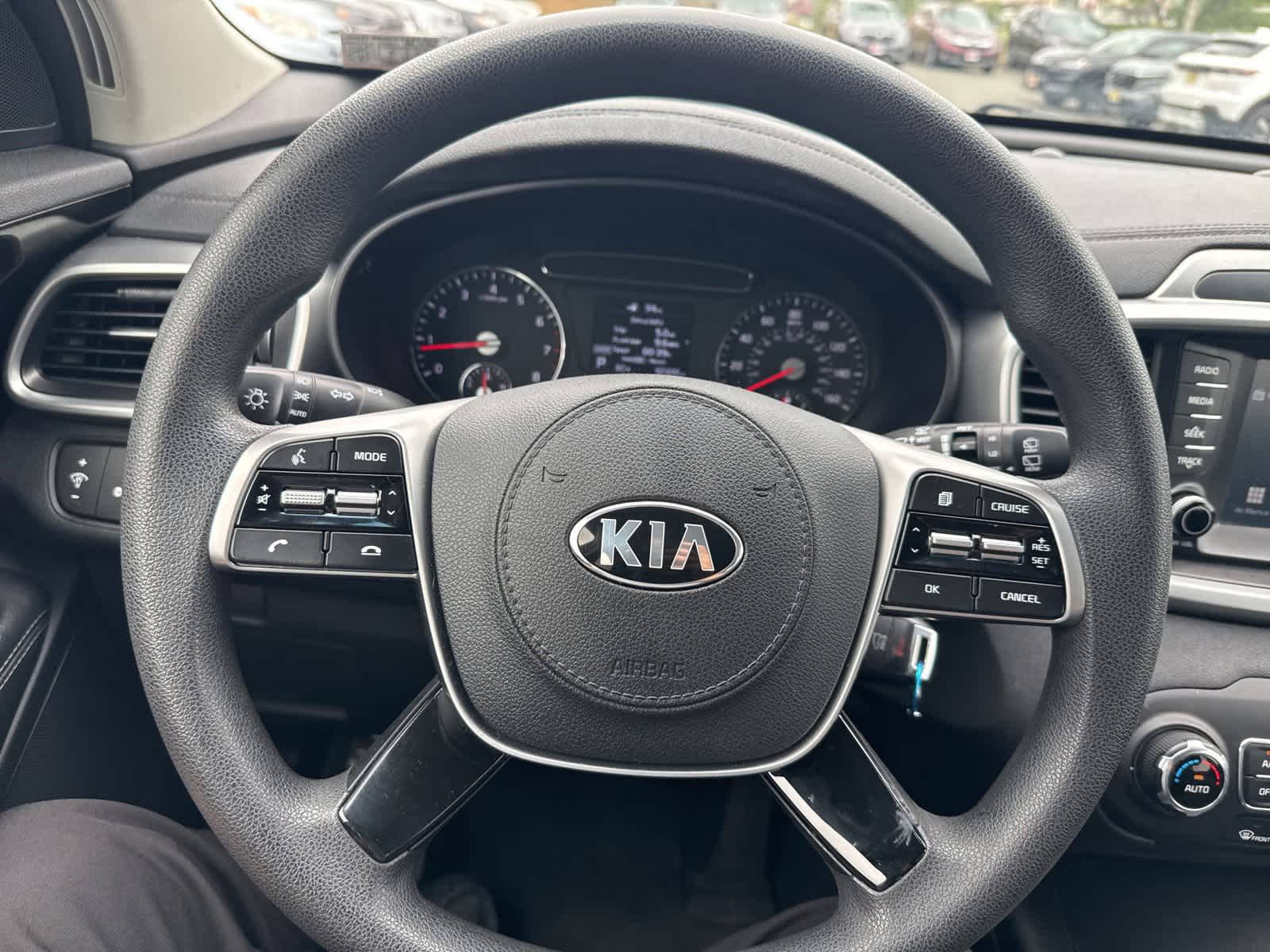 Thumbnail: 2019 Kia Sorento - 25
