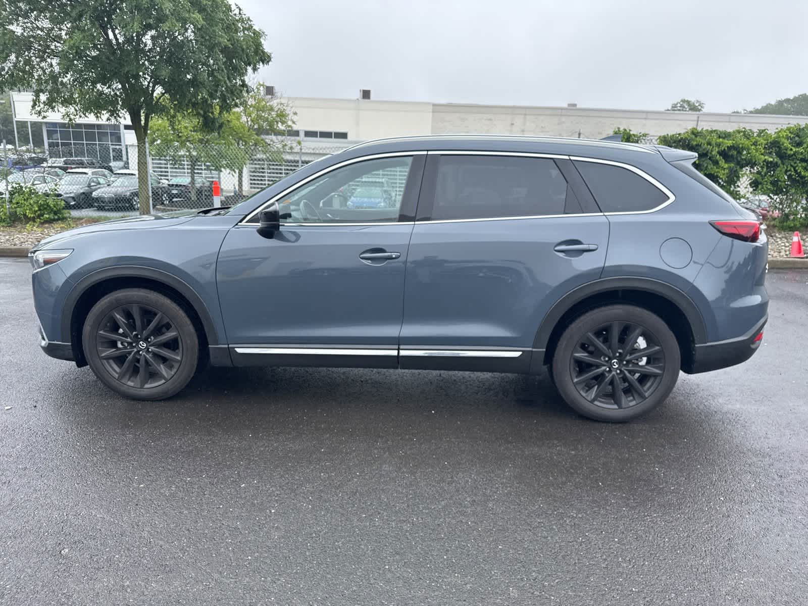 2022 Mazda CX-9 Carbon Edition 2