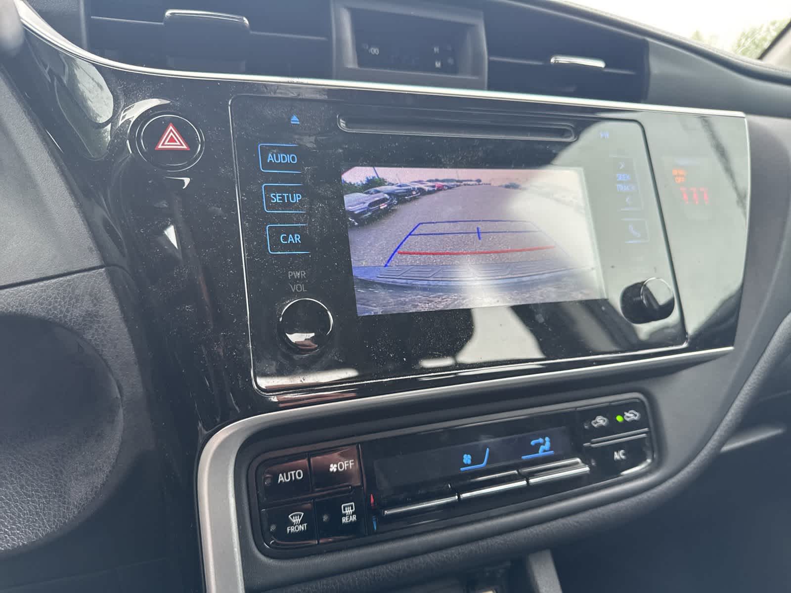2018 Toyota Corolla LE 14