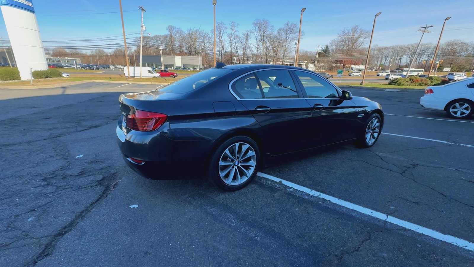 Thumbnail: 2016 BMW 5 Series - 8