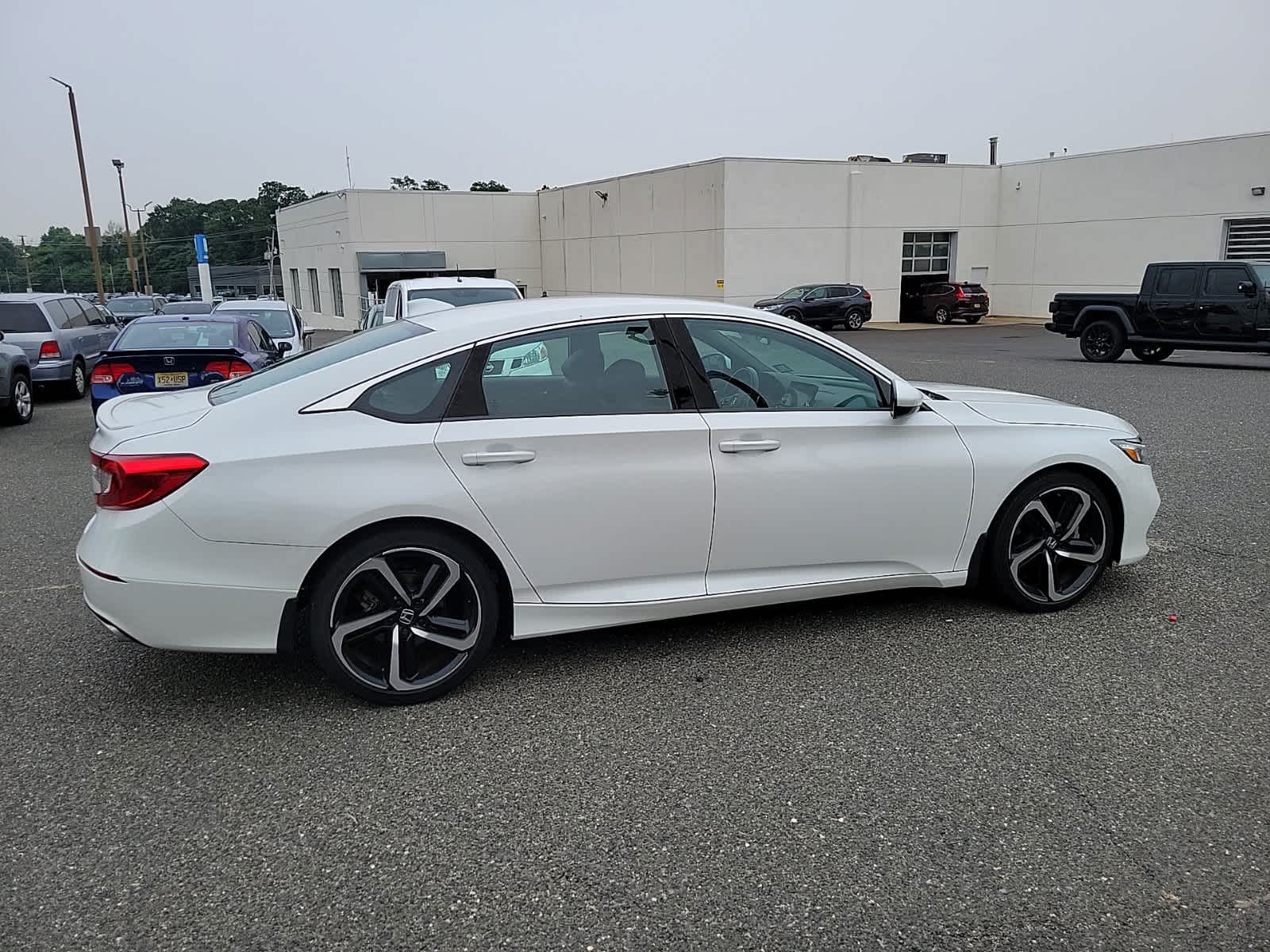 Thumbnail: 2020 Honda Accord - 6