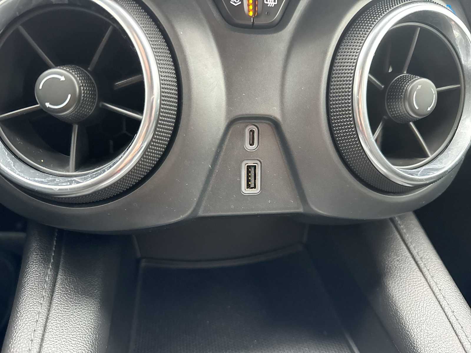 Thumbnail: 2020 Chevrolet Blazer - 28