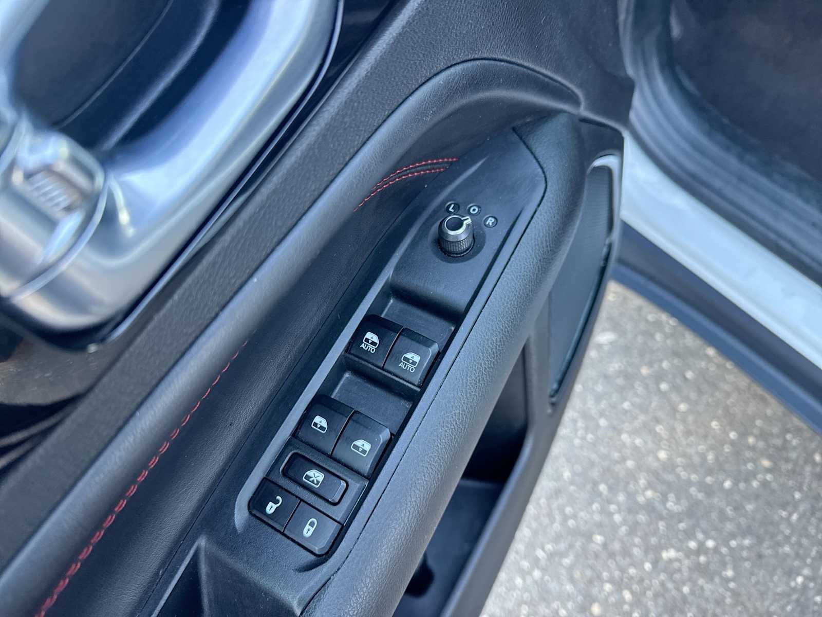 Thumbnail: 2024 Jeep Compass - 21