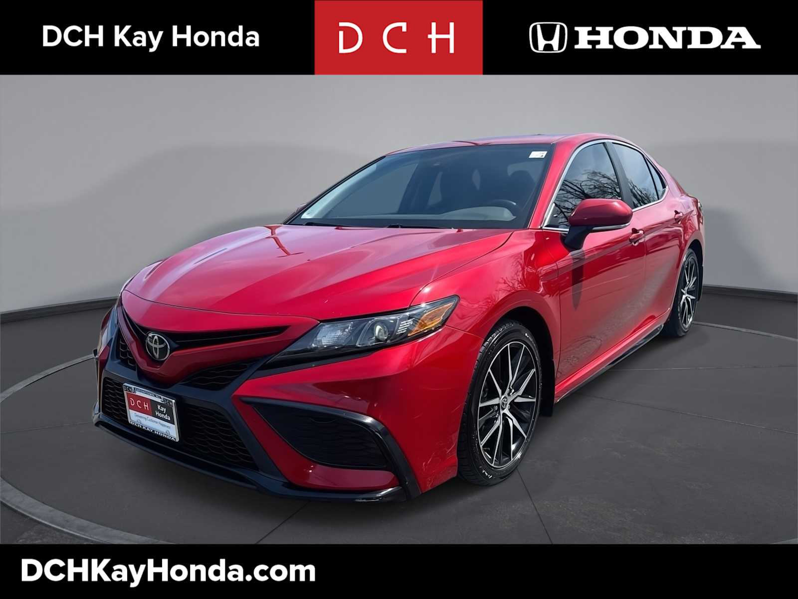 2023 Toyota Camry SE Hero Image