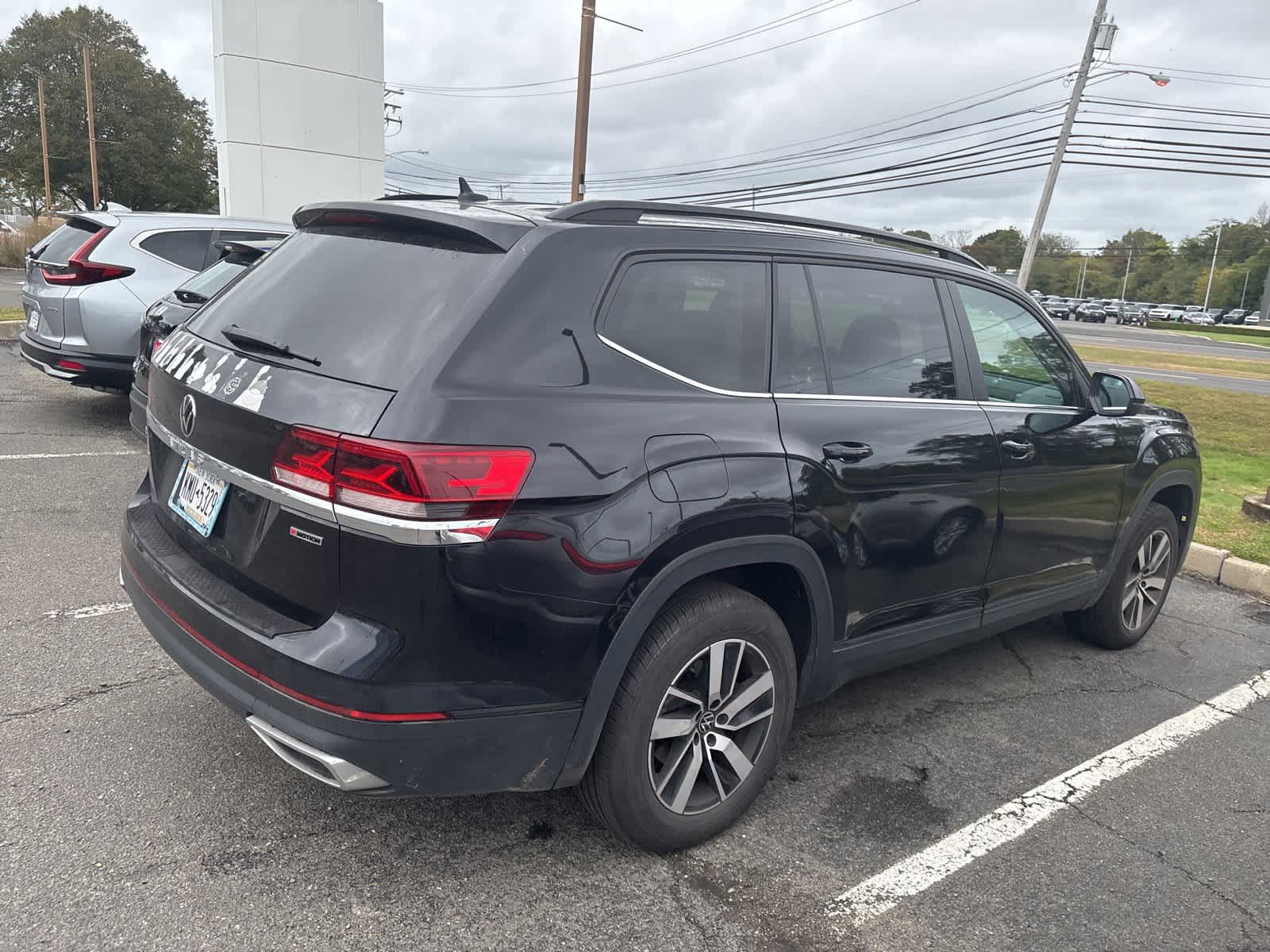 Thumbnail: 2022 Volkswagen Atlas - 3