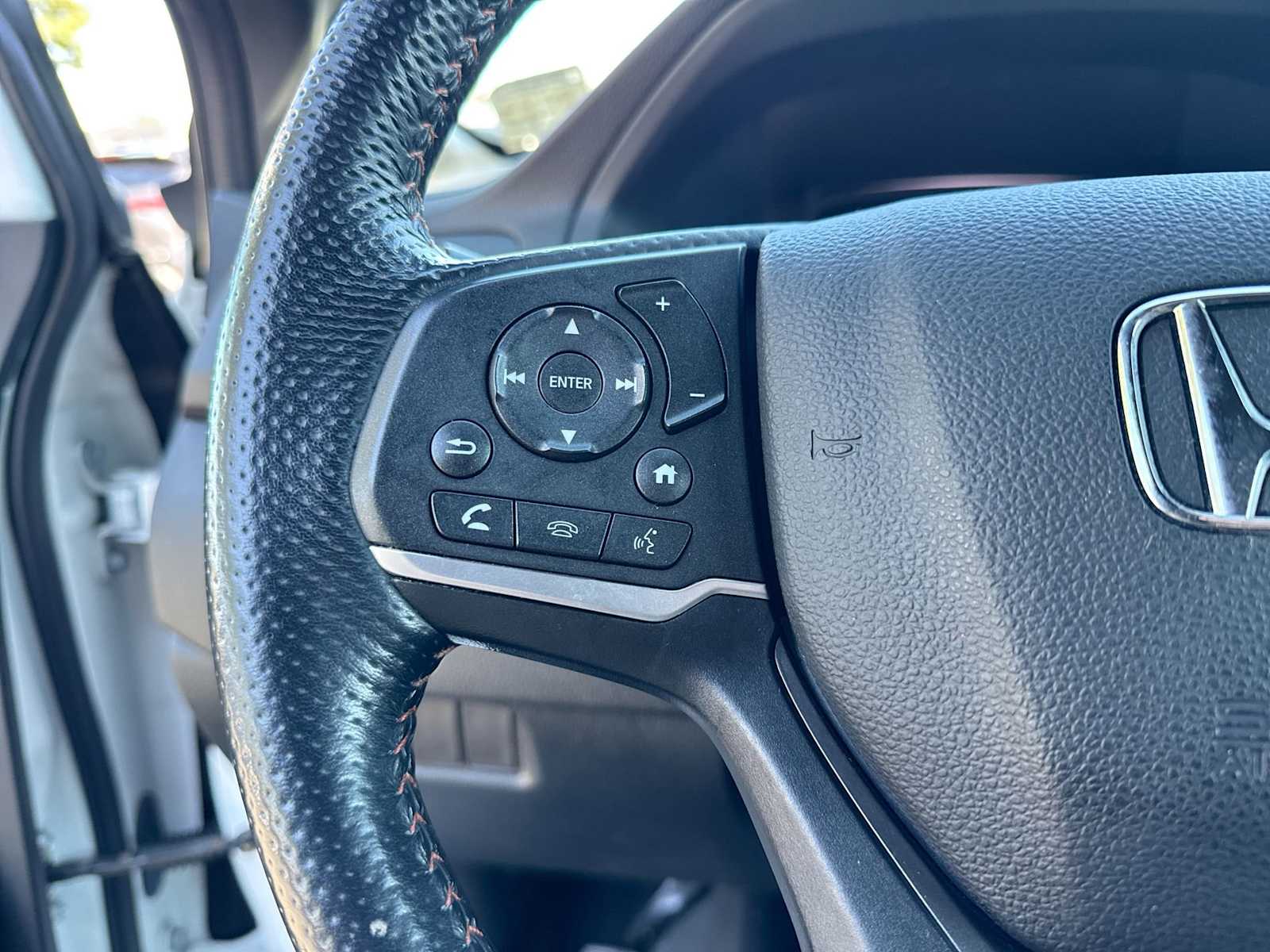 Thumbnail: 2022 Honda Pilot - 25