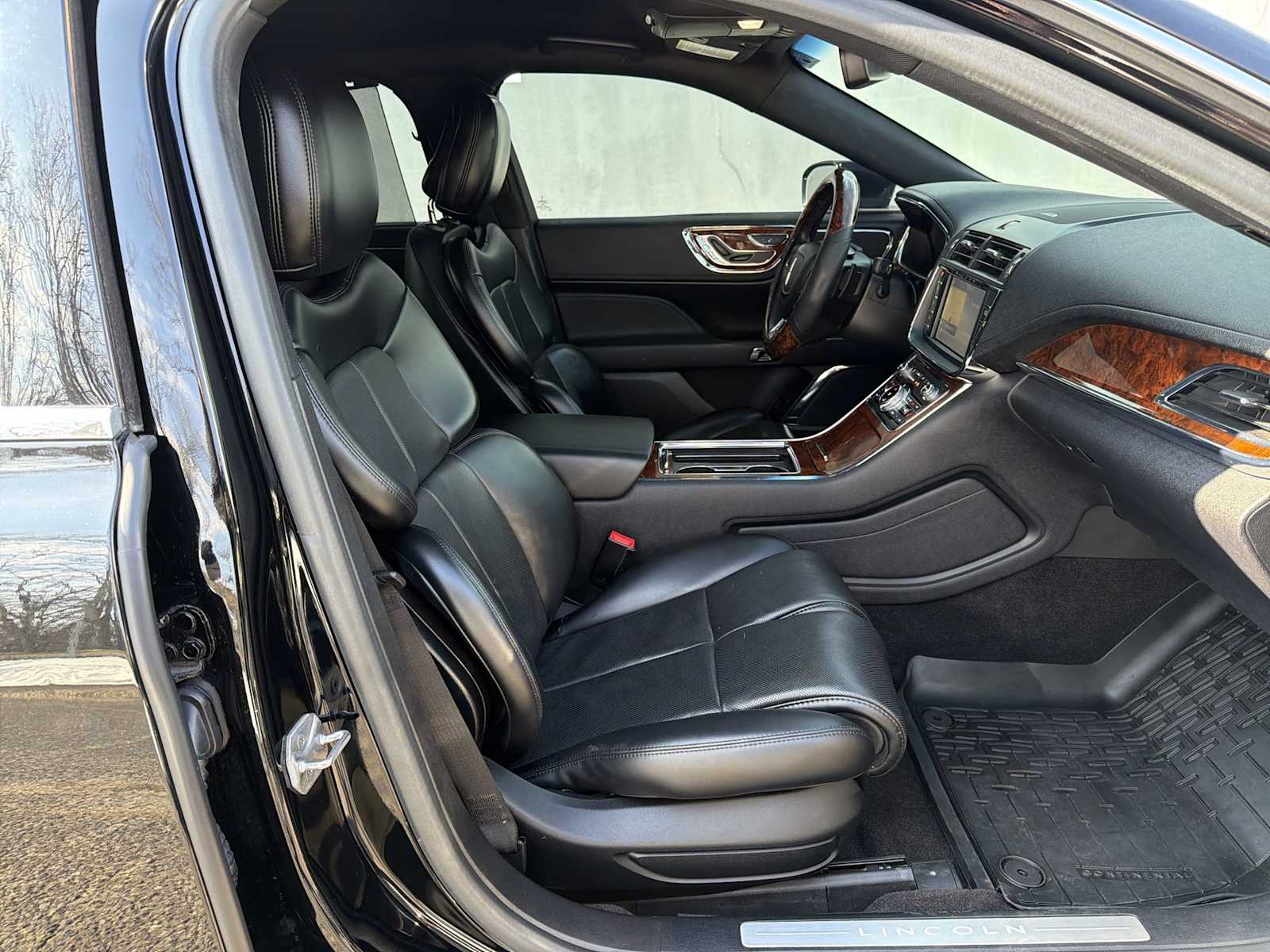 Thumbnail: 2020 Lincoln Continental - 15