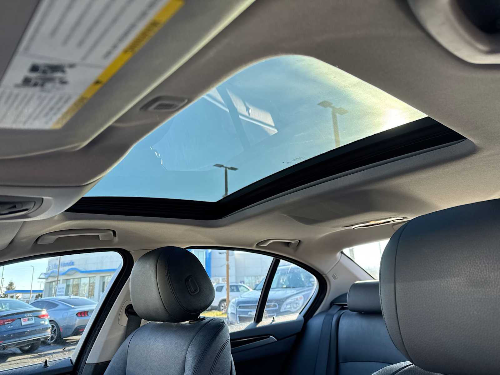 Thumbnail: 2016 BMW 5 Series - 23