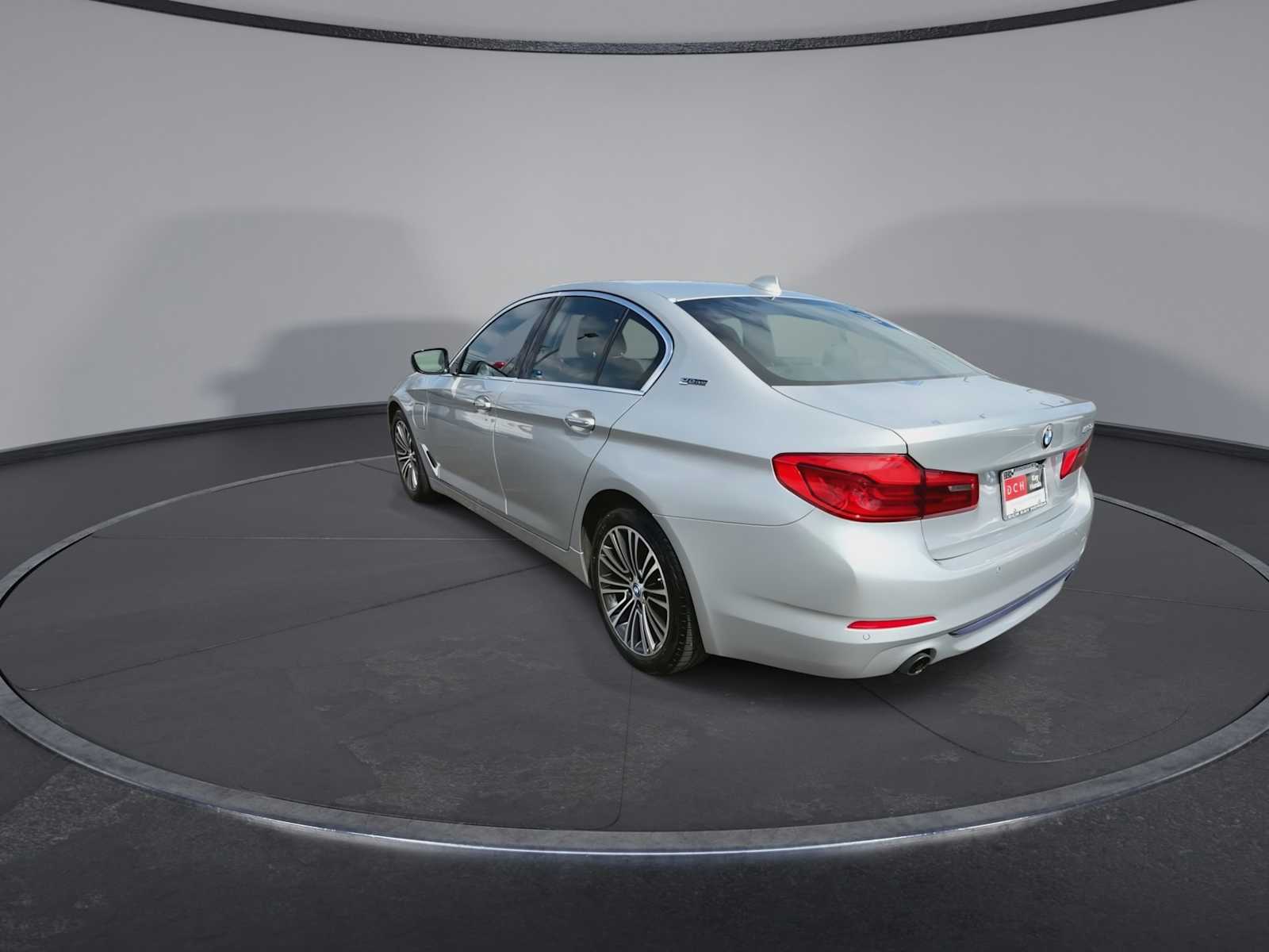 Thumbnail: 2018 BMW 5 Series - 6