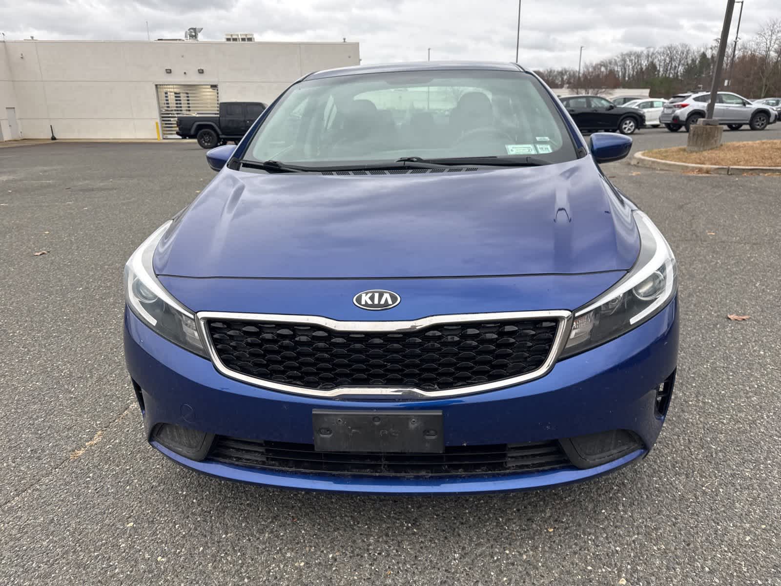 Thumbnail: 2017 Kia Forte - 8