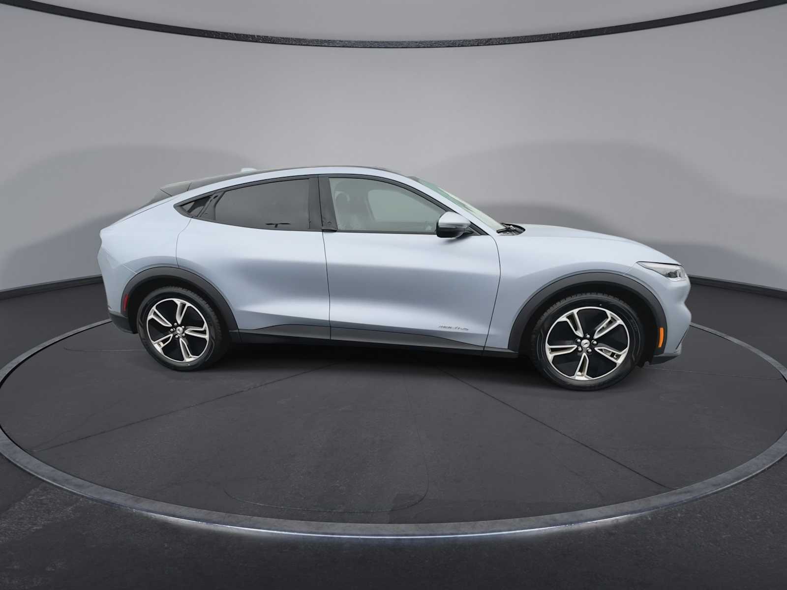 Thumbnail: 2022 Ford Mustang Mach-E - 9