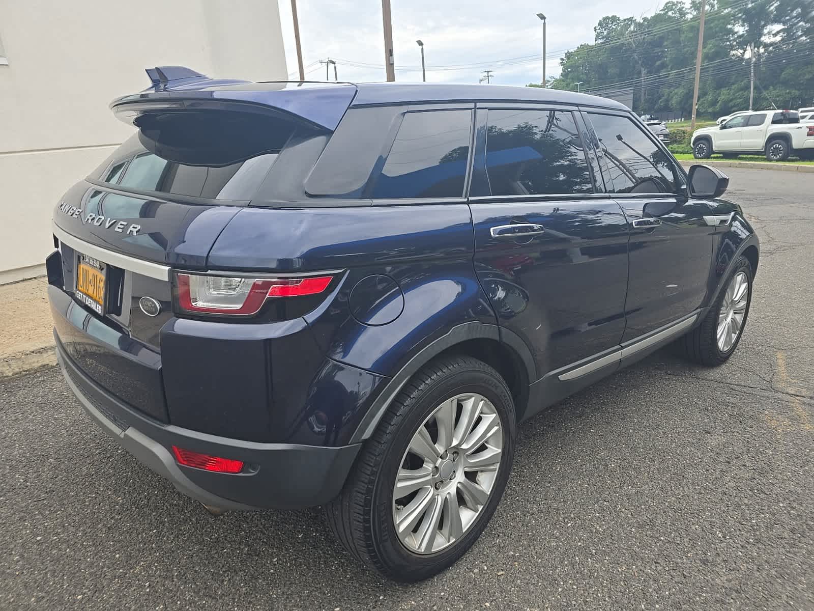 Thumbnail: 2017 Land Rover Range Rover Evoque - 4