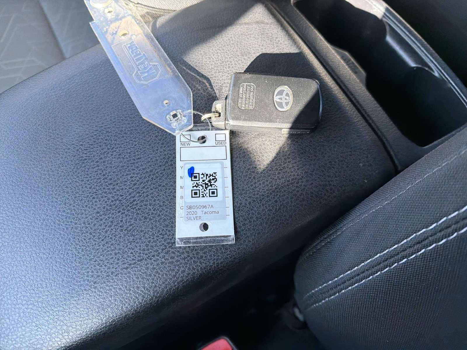 Thumbnail: 2020 Toyota Tacoma - 33