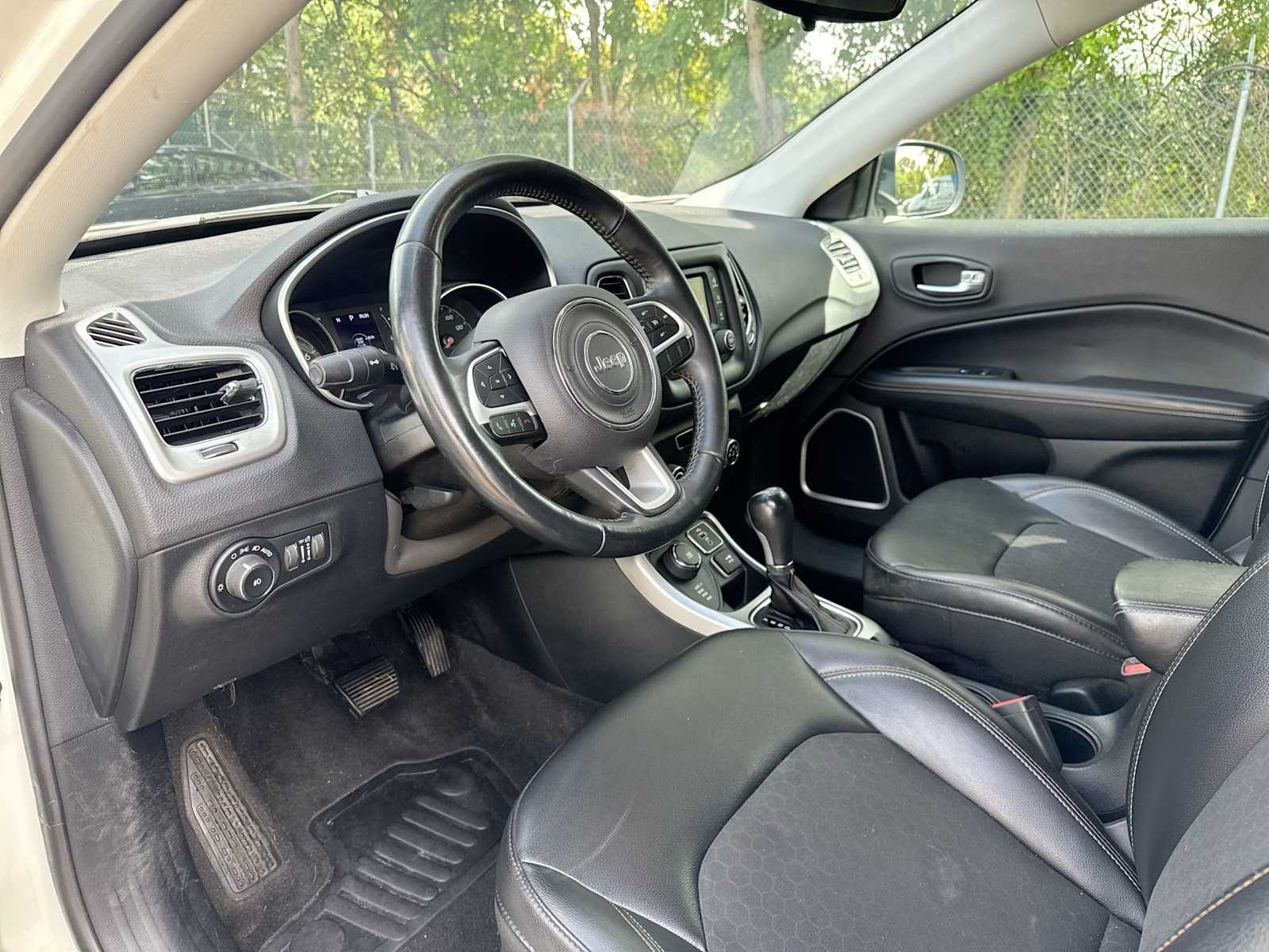 Thumbnail: 2018 Jeep Compass - 10