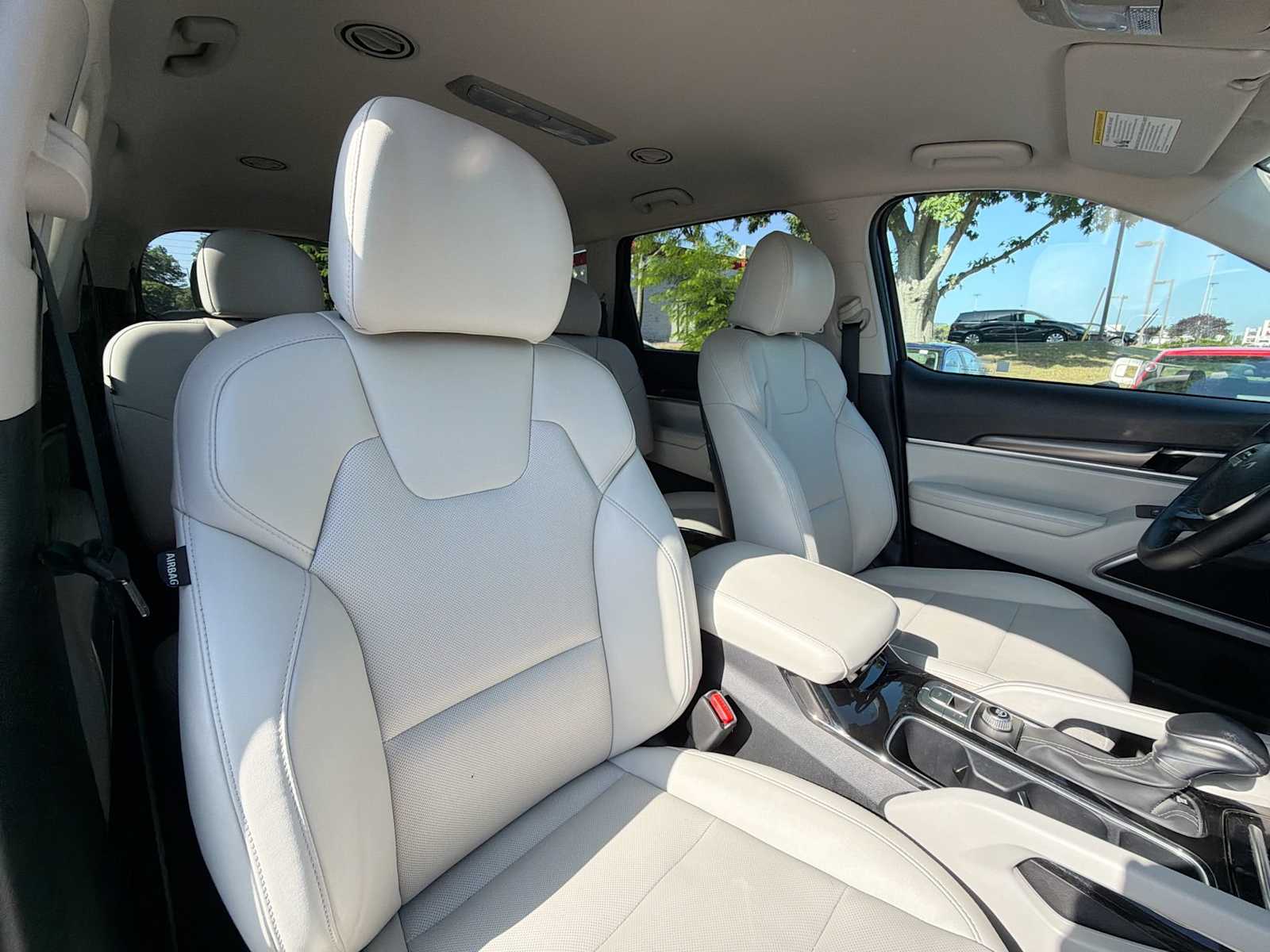 Thumbnail: 2023 Kia Telluride - 16