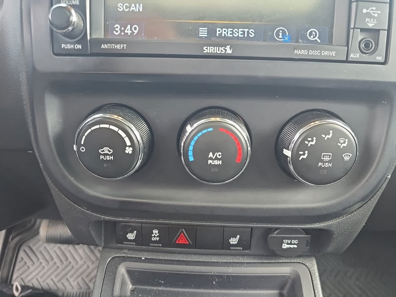 Thumbnail: 2016 Jeep Patriot - 19
