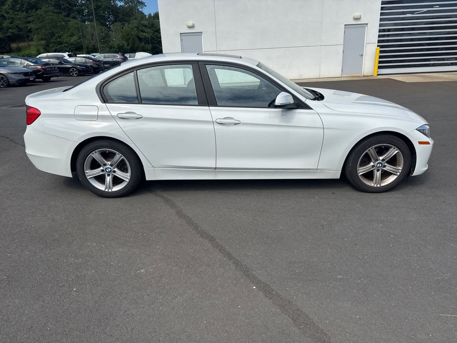 Thumbnail: 2015 BMW 3 Series - 6