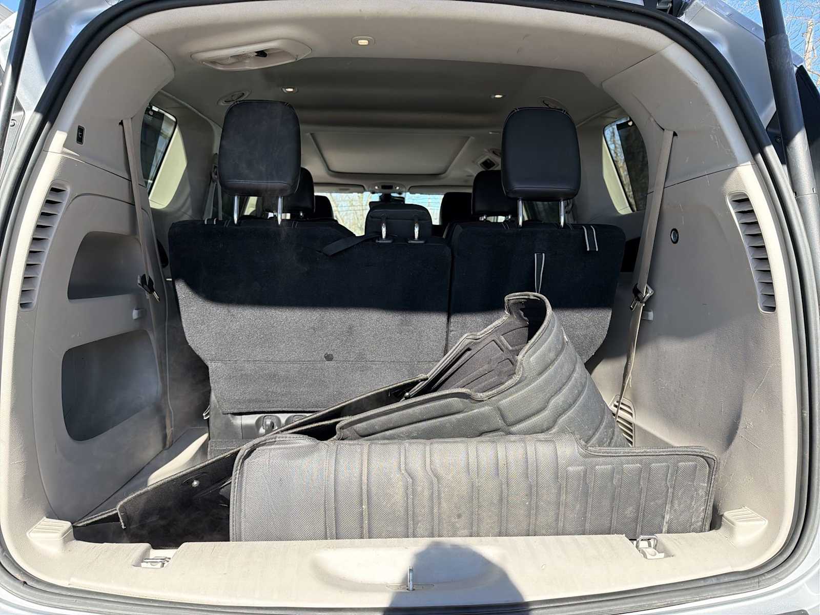 Thumbnail: 2022 Chrysler Pacifica - 32