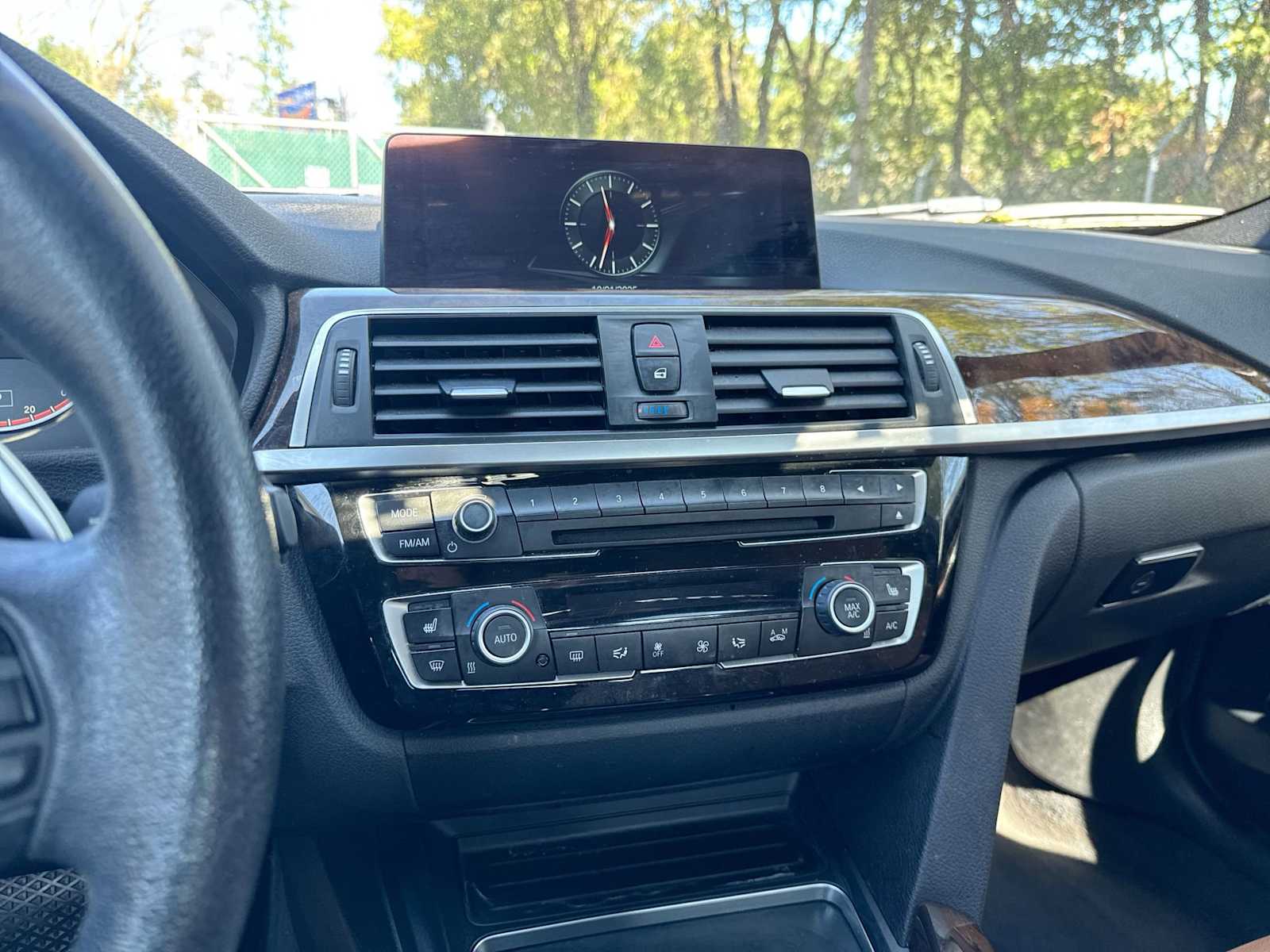 Thumbnail: 2017 BMW 3 Series - 27