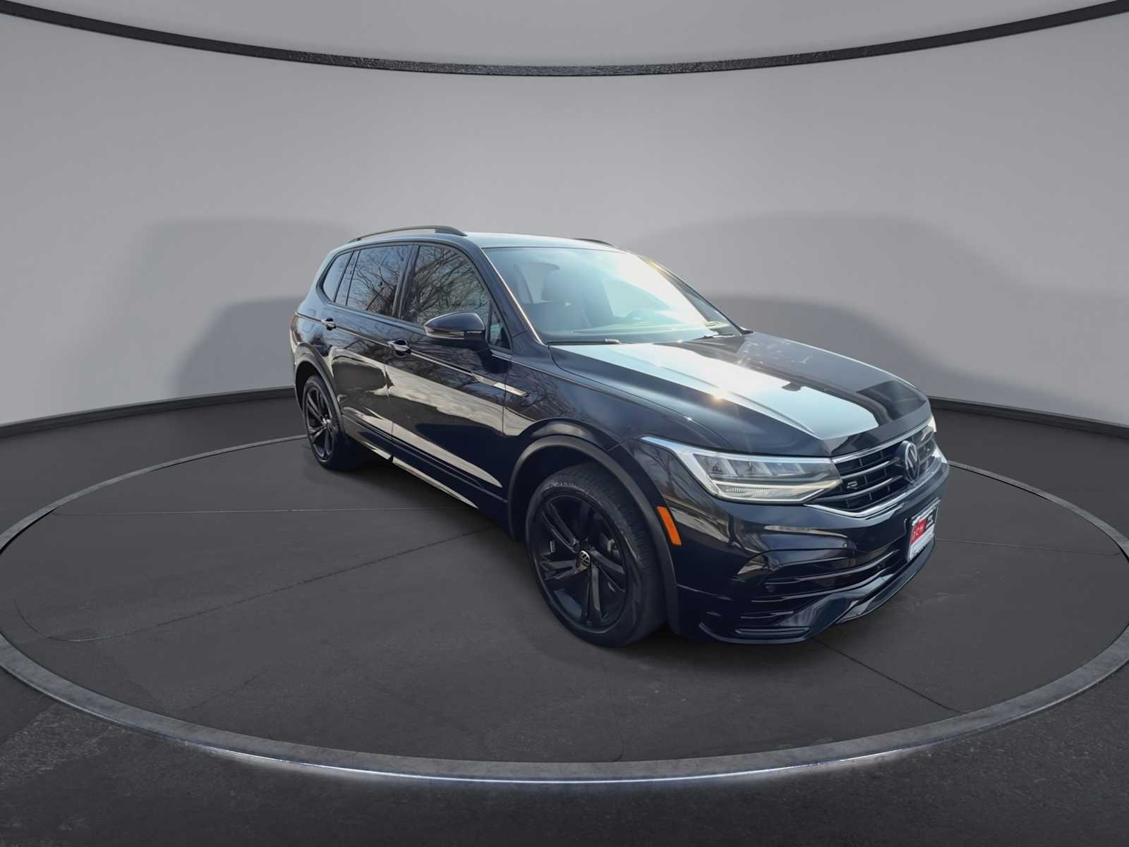 Thumbnail: 2024 Volkswagen Tiguan - 2