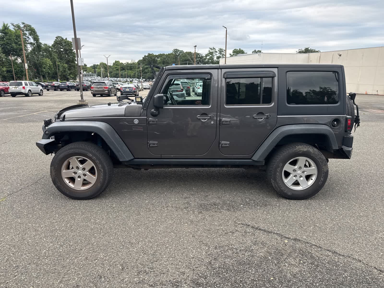 Thumbnail: 2014 Jeep Wrangler - 2