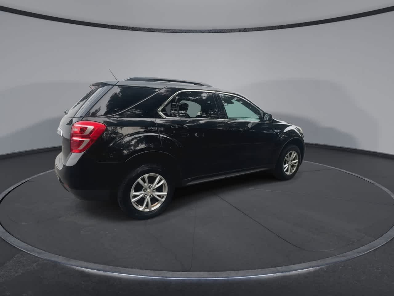 Thumbnail: 2017 Chevrolet Equinox - 8