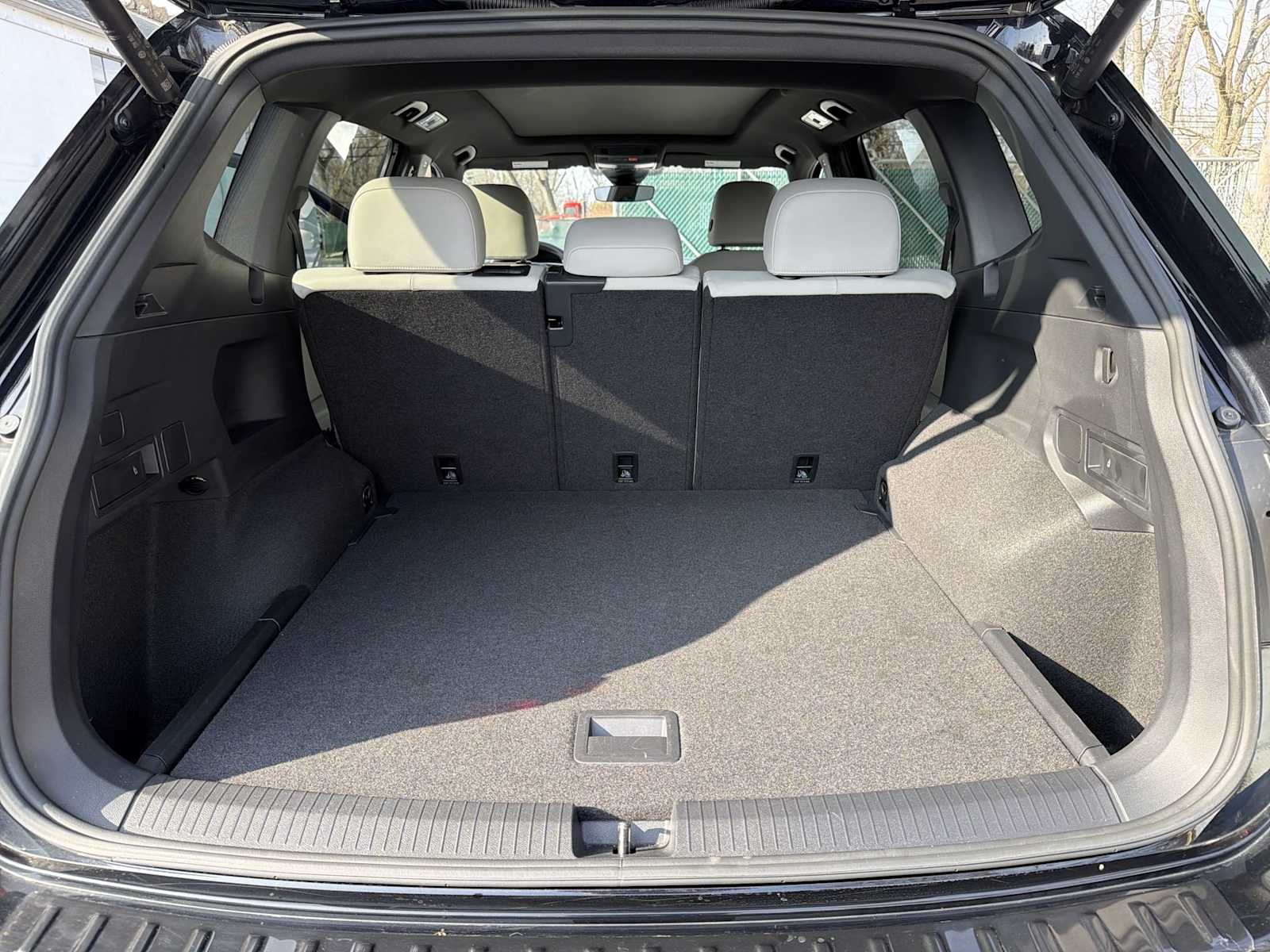 Thumbnail: 2024 Volkswagen Tiguan - 32