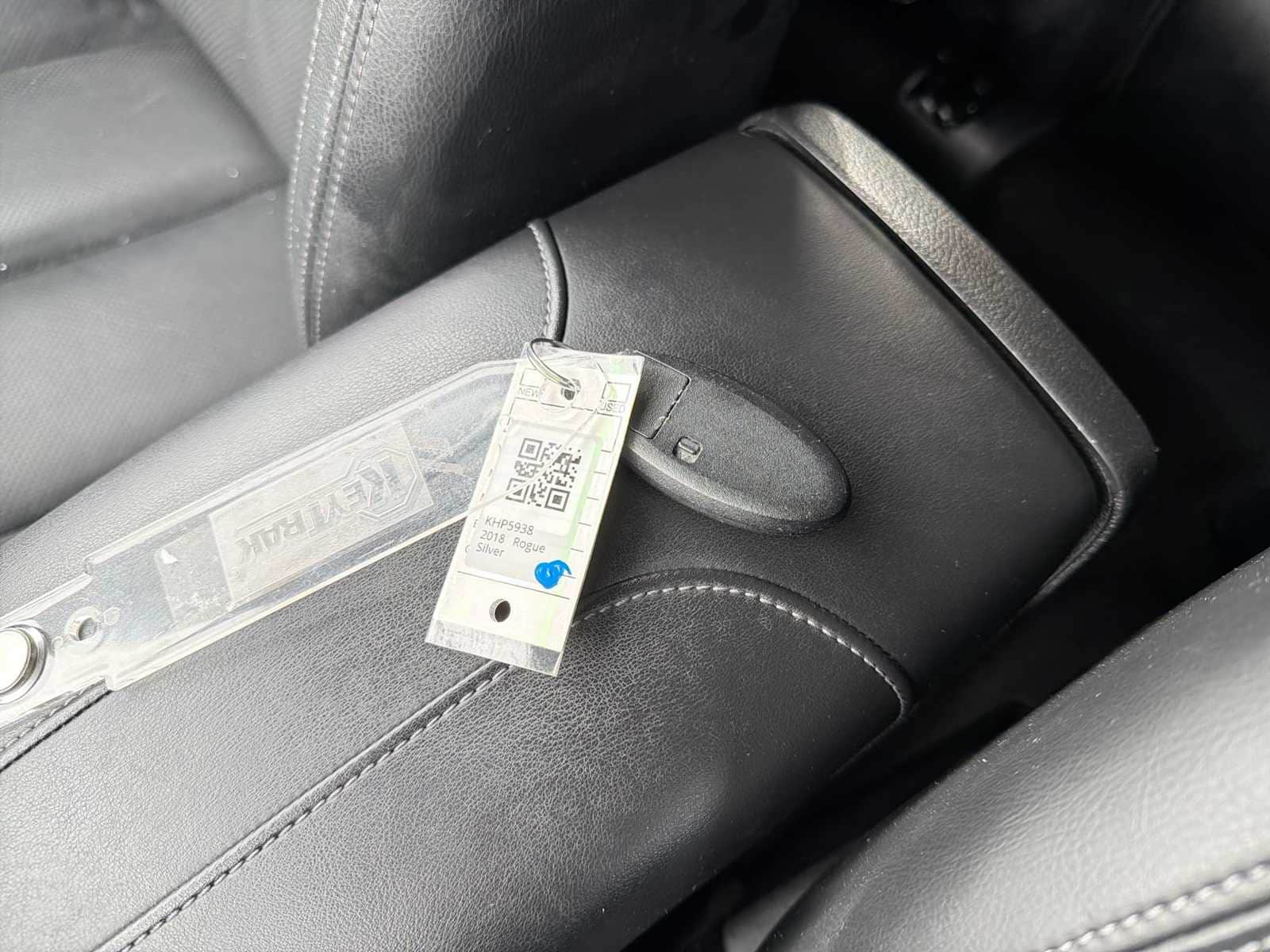 Thumbnail: 2018 Nissan Rogue - 33