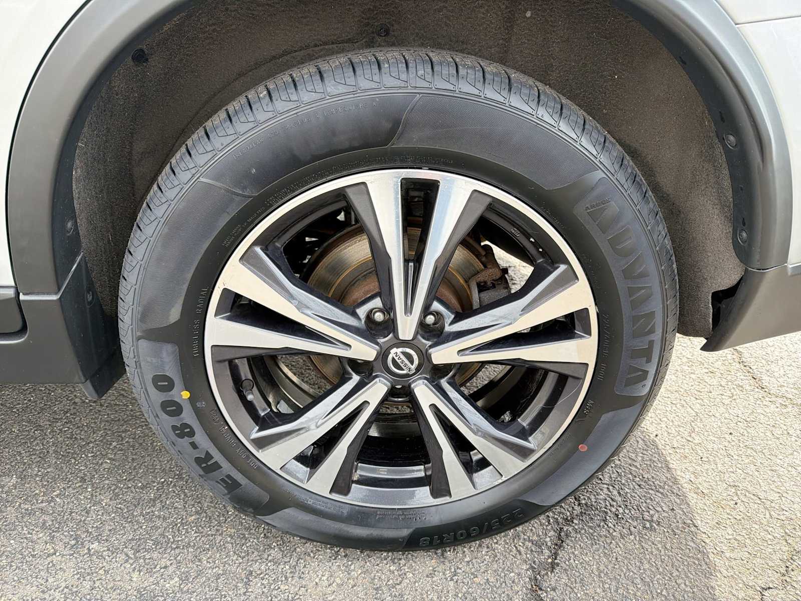 Thumbnail: 2018 Nissan Rogue - 19