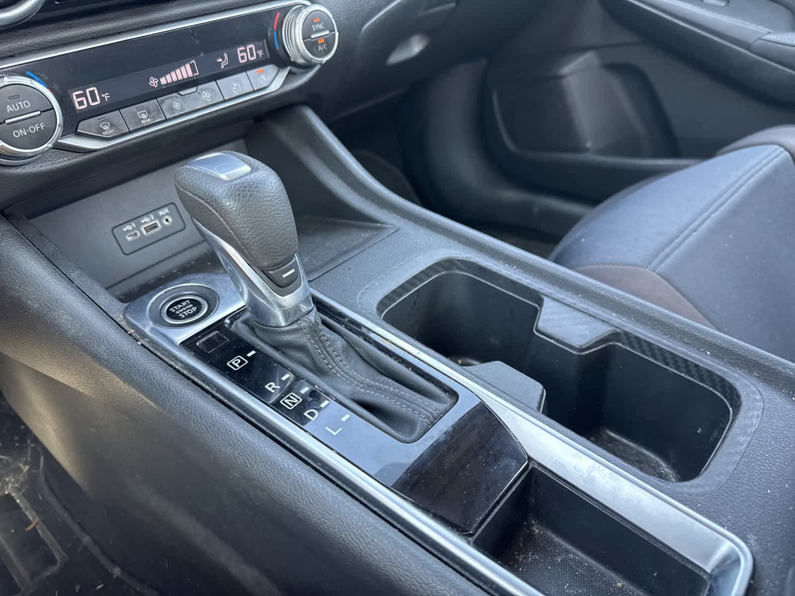 Thumbnail: 2020 Nissan Sentra - 15