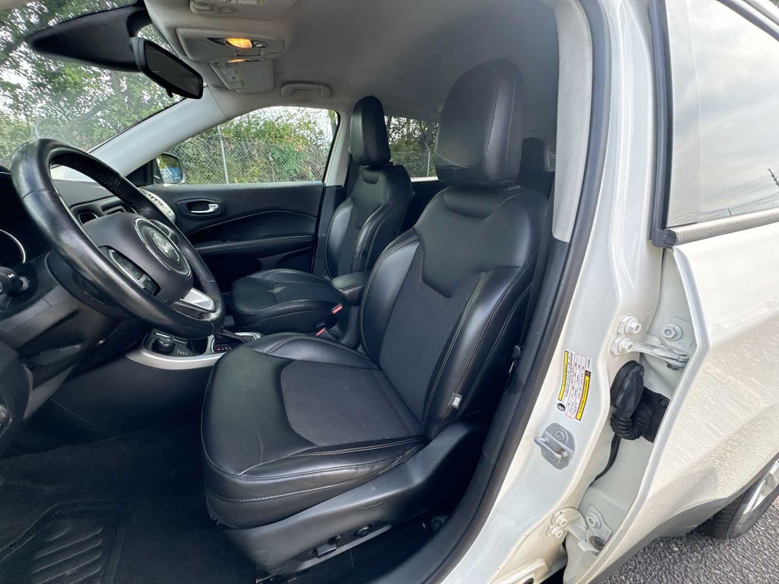 Thumbnail: 2018 Jeep Compass - 21