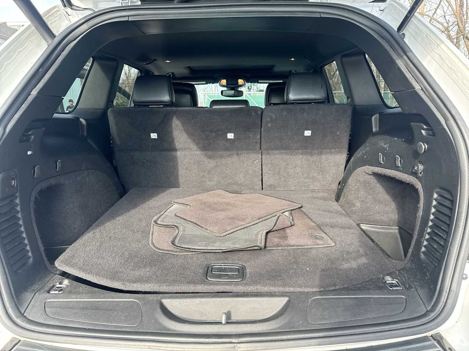 Thumbnail: 2017 Jeep Grand Cherokee - 32