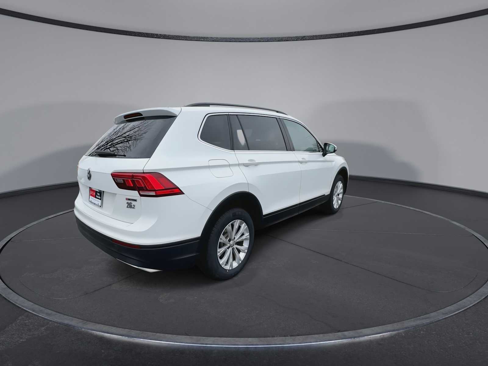 Thumbnail: 2019 Volkswagen Tiguan - 8