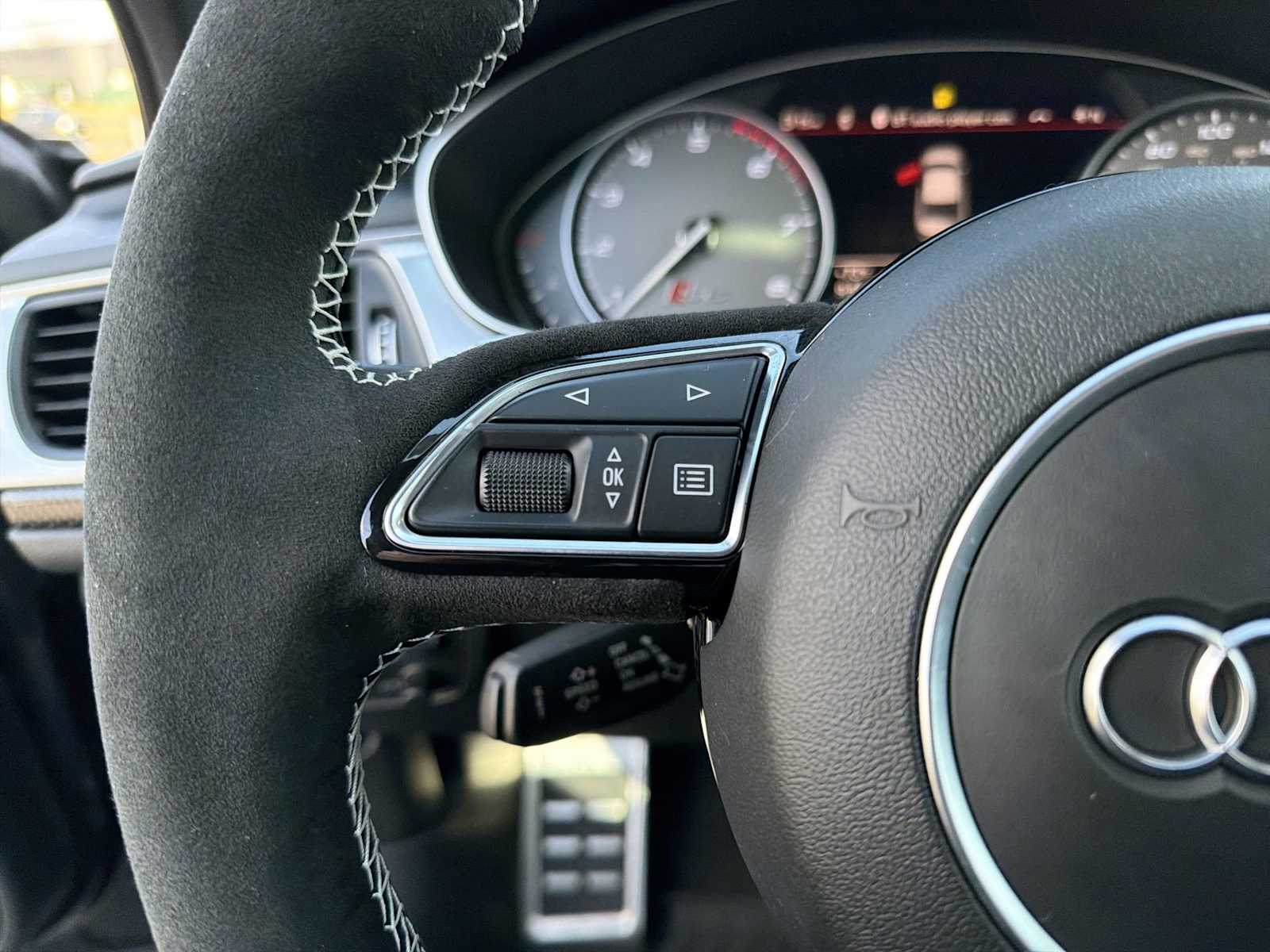 Thumbnail: 2016 Audi S6 - 25