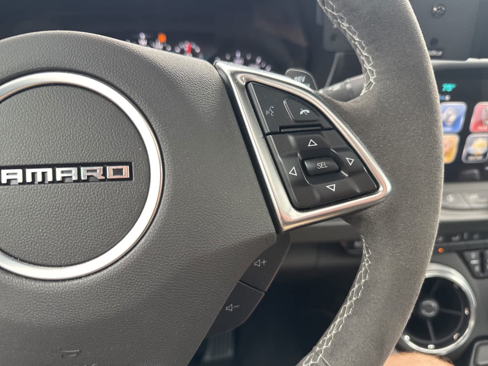 Thumbnail: 2018 Chevrolet Camaro - 16
