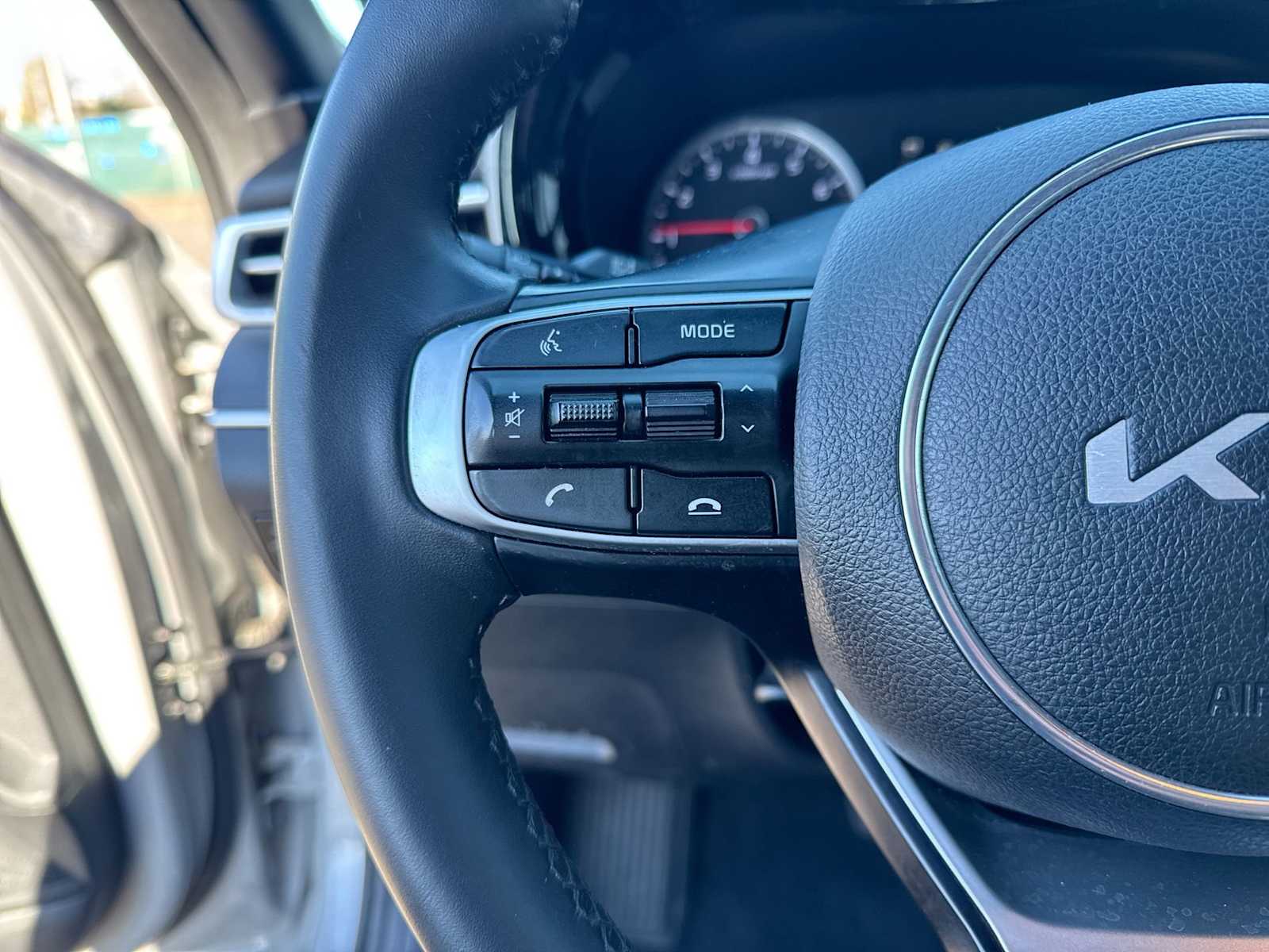 Thumbnail: 2022 Kia K5 - 24