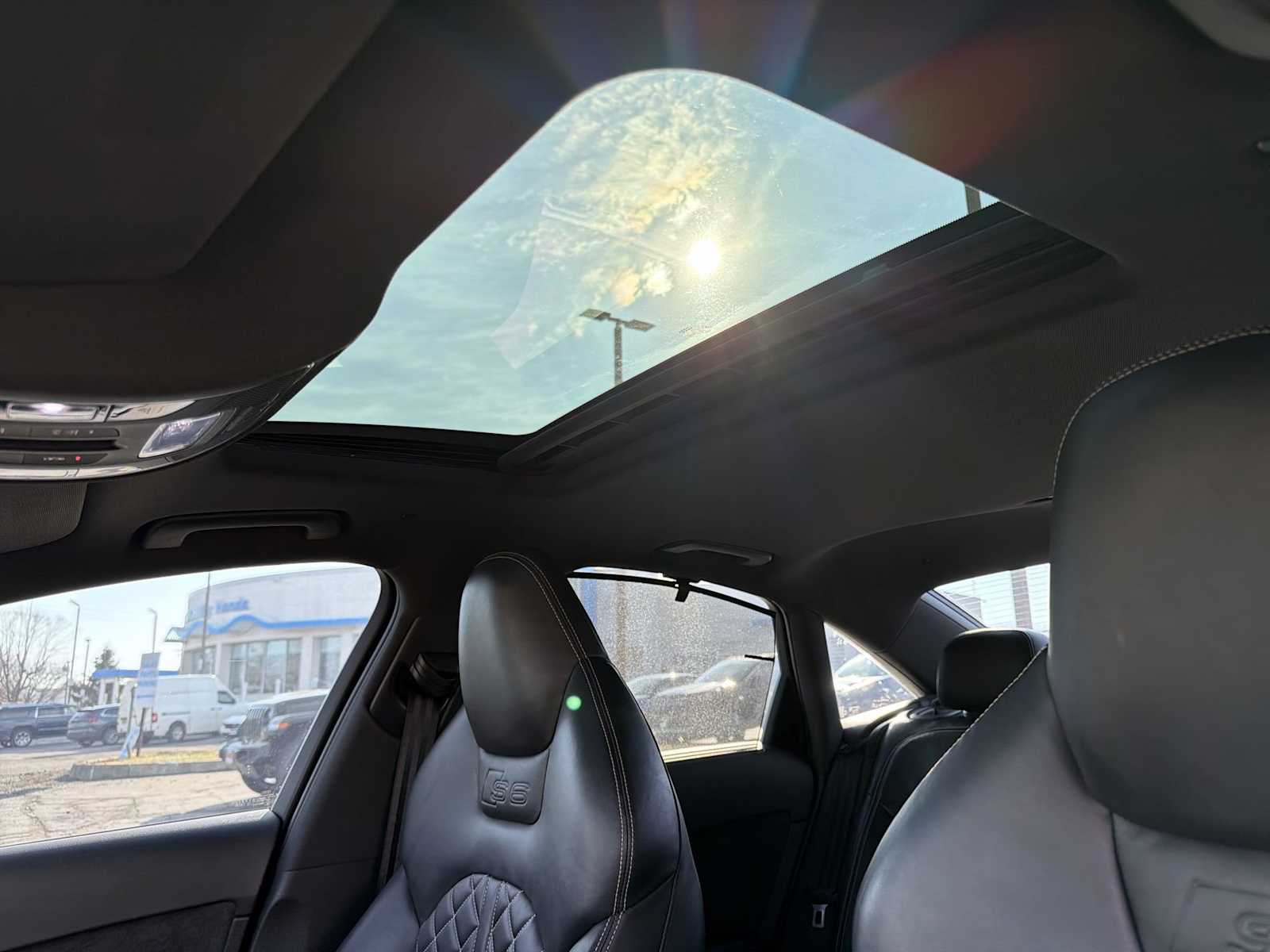 Thumbnail: 2016 Audi S6 - 23