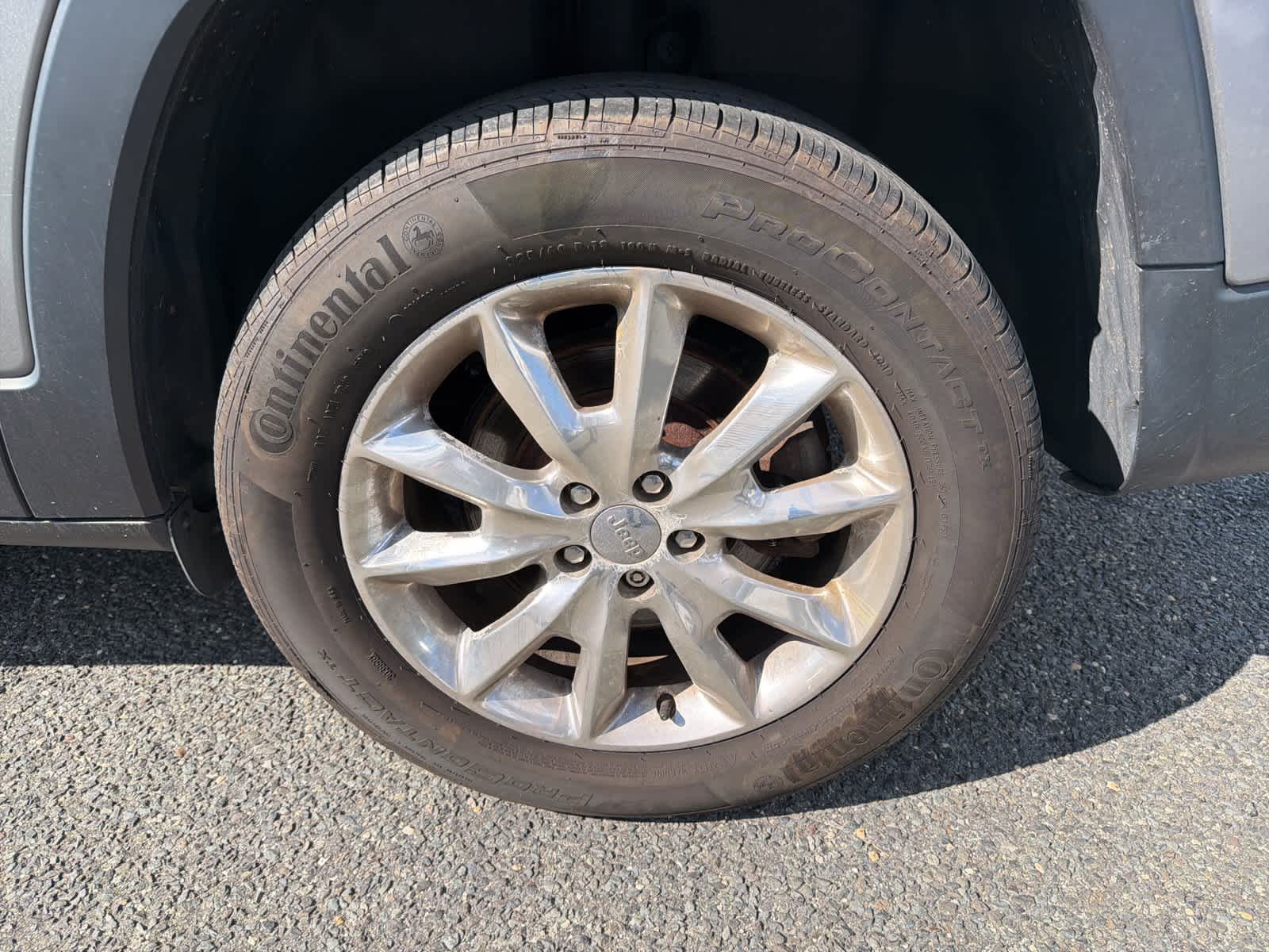 Thumbnail: 2015 Jeep Cherokee - 24