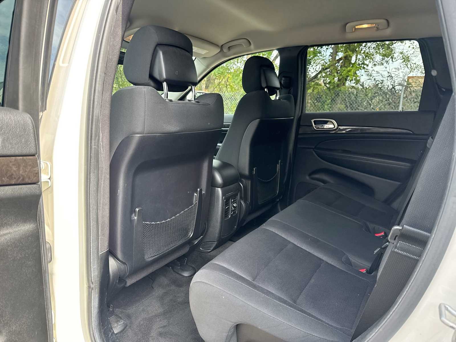 Thumbnail: 2012 Jeep Grand Cherokee - 12