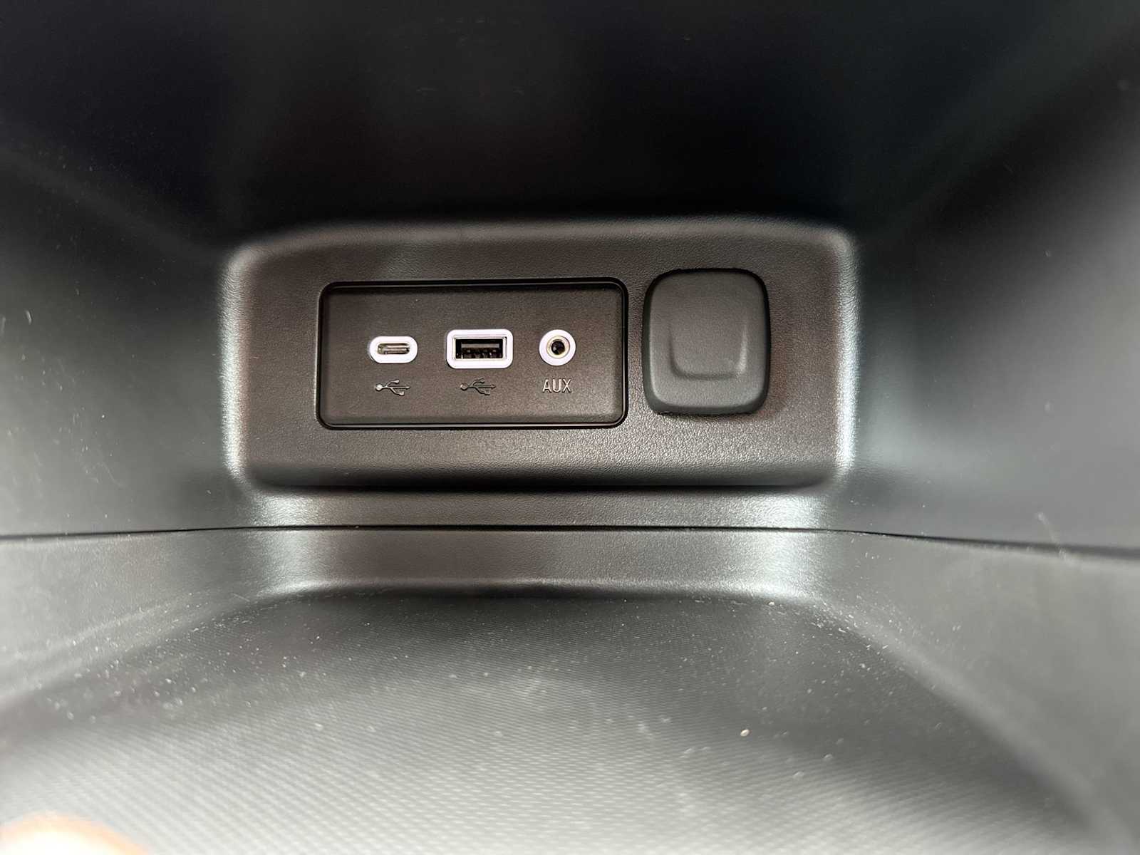 Thumbnail: 2023 Chevrolet Equinox - 23