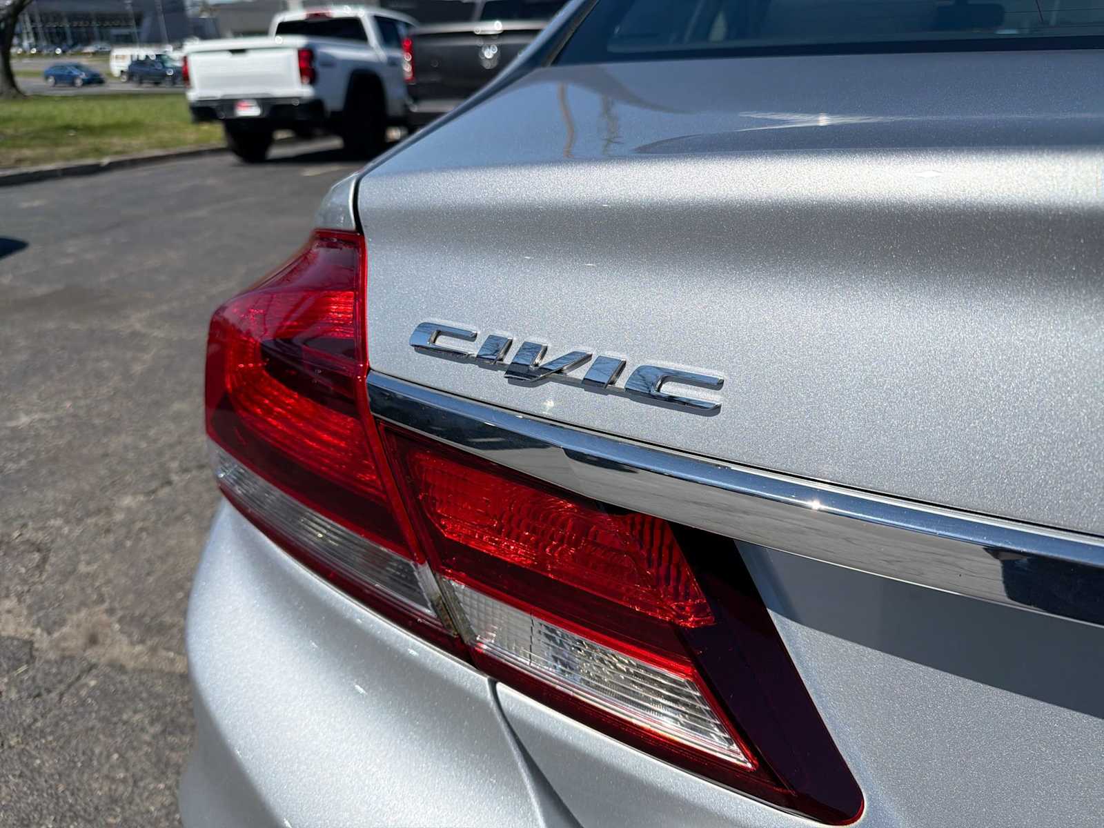 Thumbnail: 2015 Honda Civic - 18