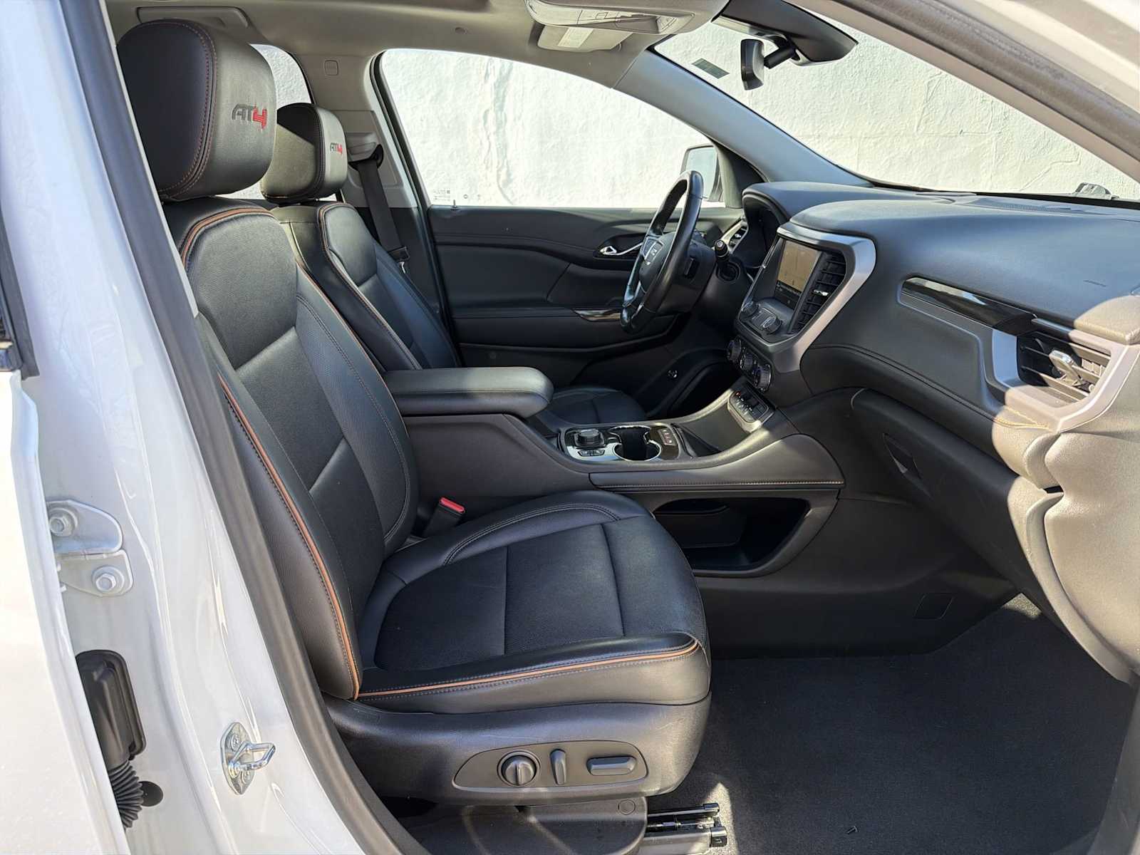 Thumbnail: 2022 GMC Acadia - 15