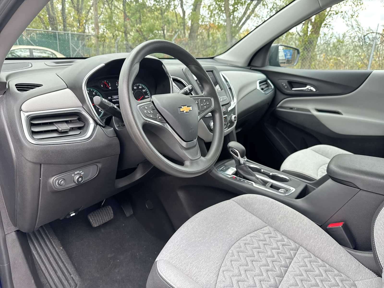 Thumbnail: 2023 Chevrolet Equinox - 10