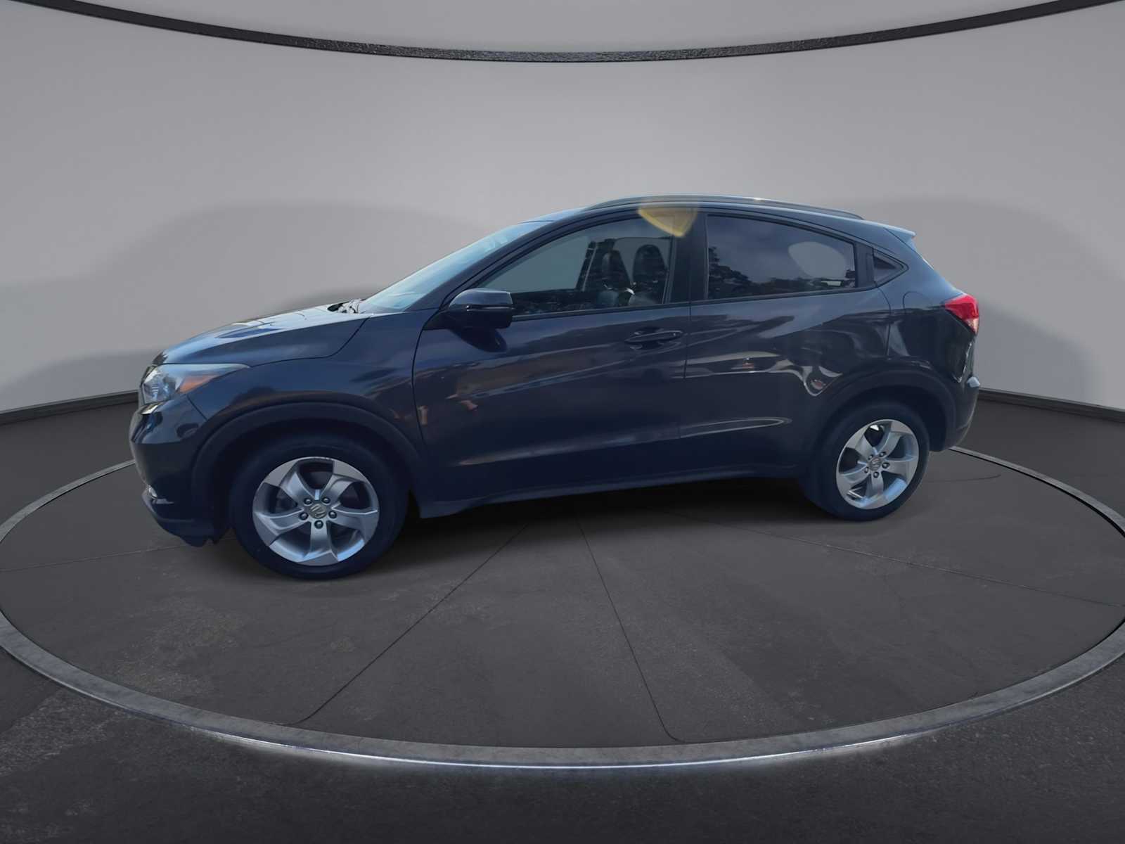 Thumbnail: 2016 Honda HR-V - 4
