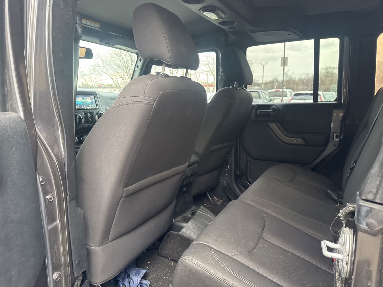 Thumbnail: 2016 Jeep Wrangler - 9