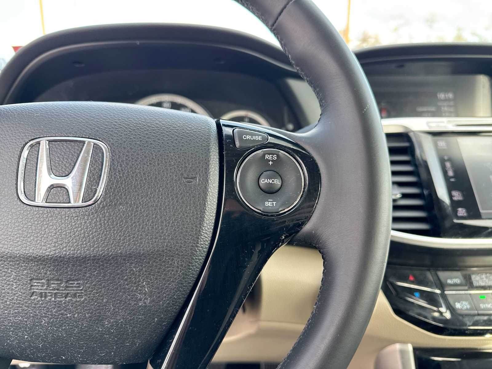 Thumbnail: 2017 Honda Accord - 26