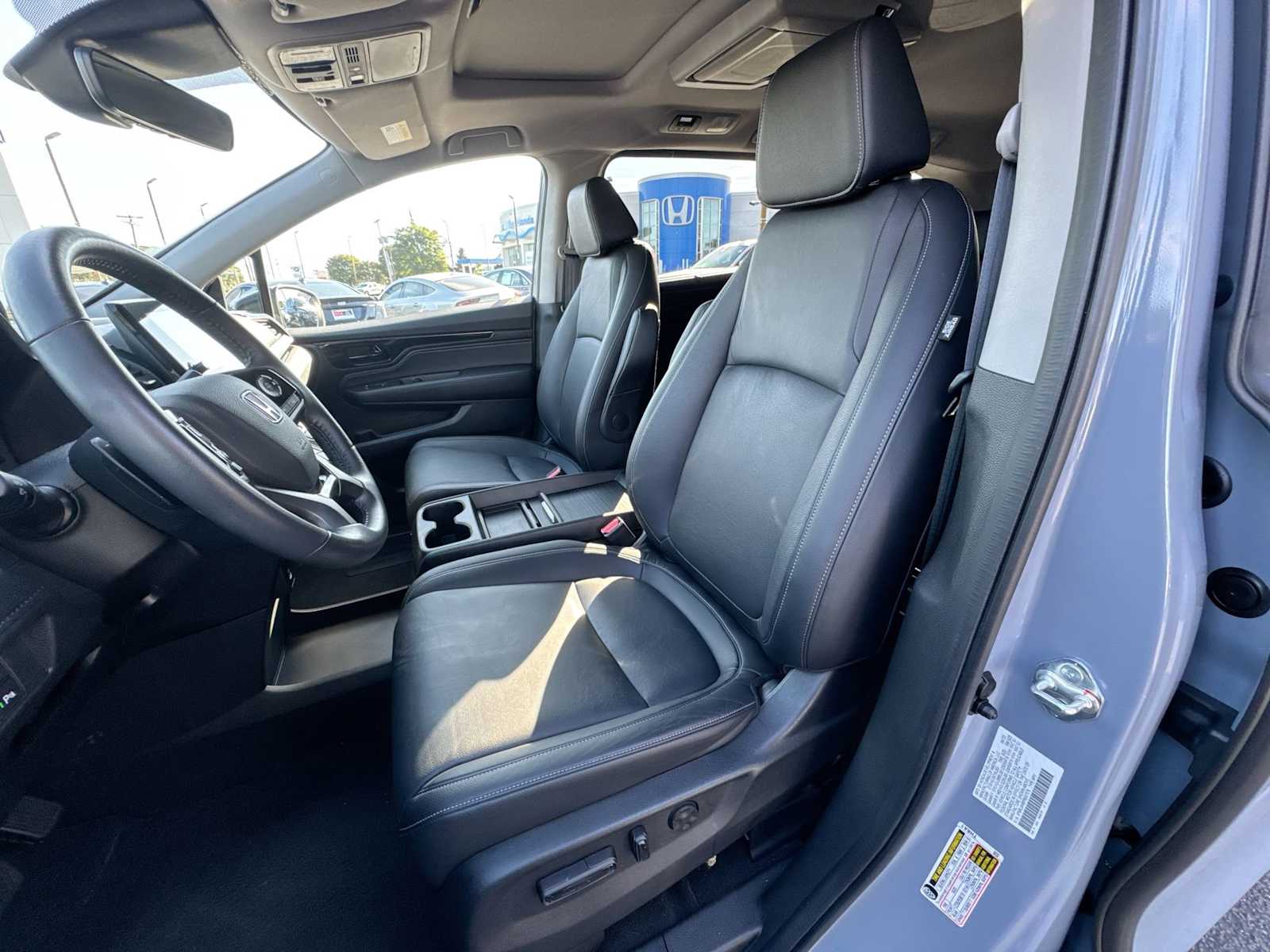 Thumbnail: 2023 Honda Odyssey - 21